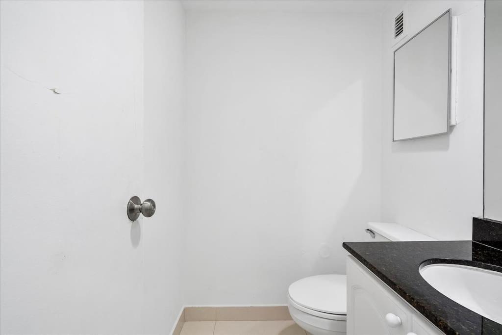Beachfront 2 Bedroom At Tides Hollywood 8Th Floor Екстер'єр фото