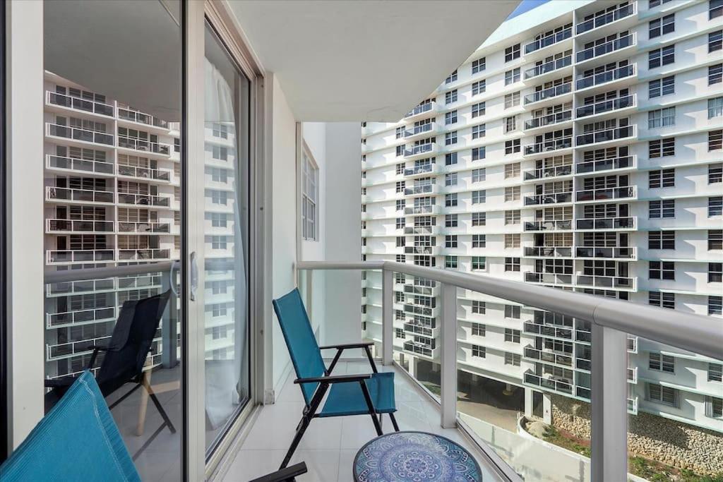 Beachfront 2 Bedroom At Tides Hollywood 8Th Floor Екстер'єр фото