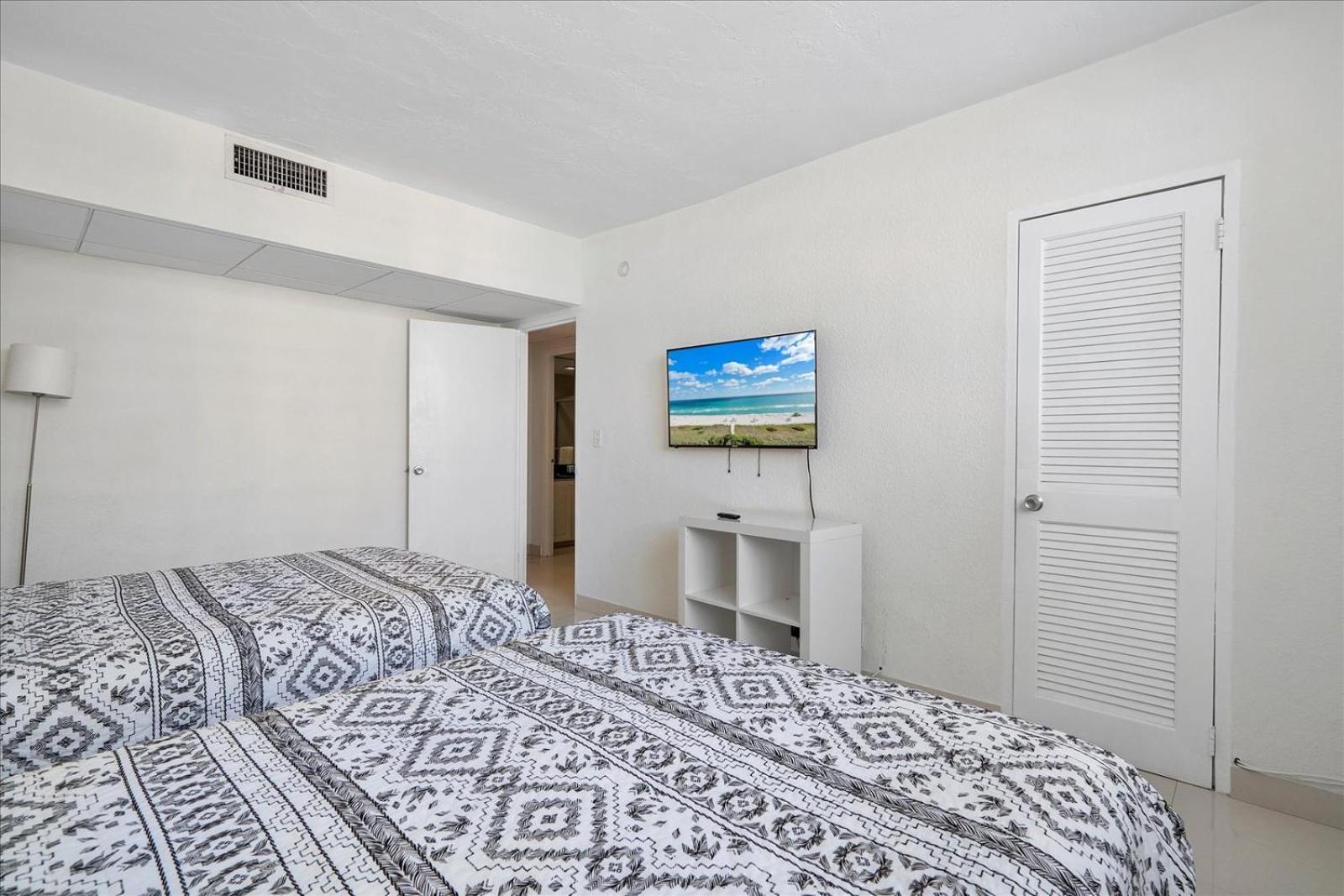 Beachfront 2 Bedroom At Tides Hollywood 8Th Floor Екстер'єр фото